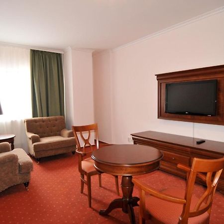 Hotel Tex Club Botoşani Eksteriør bilde