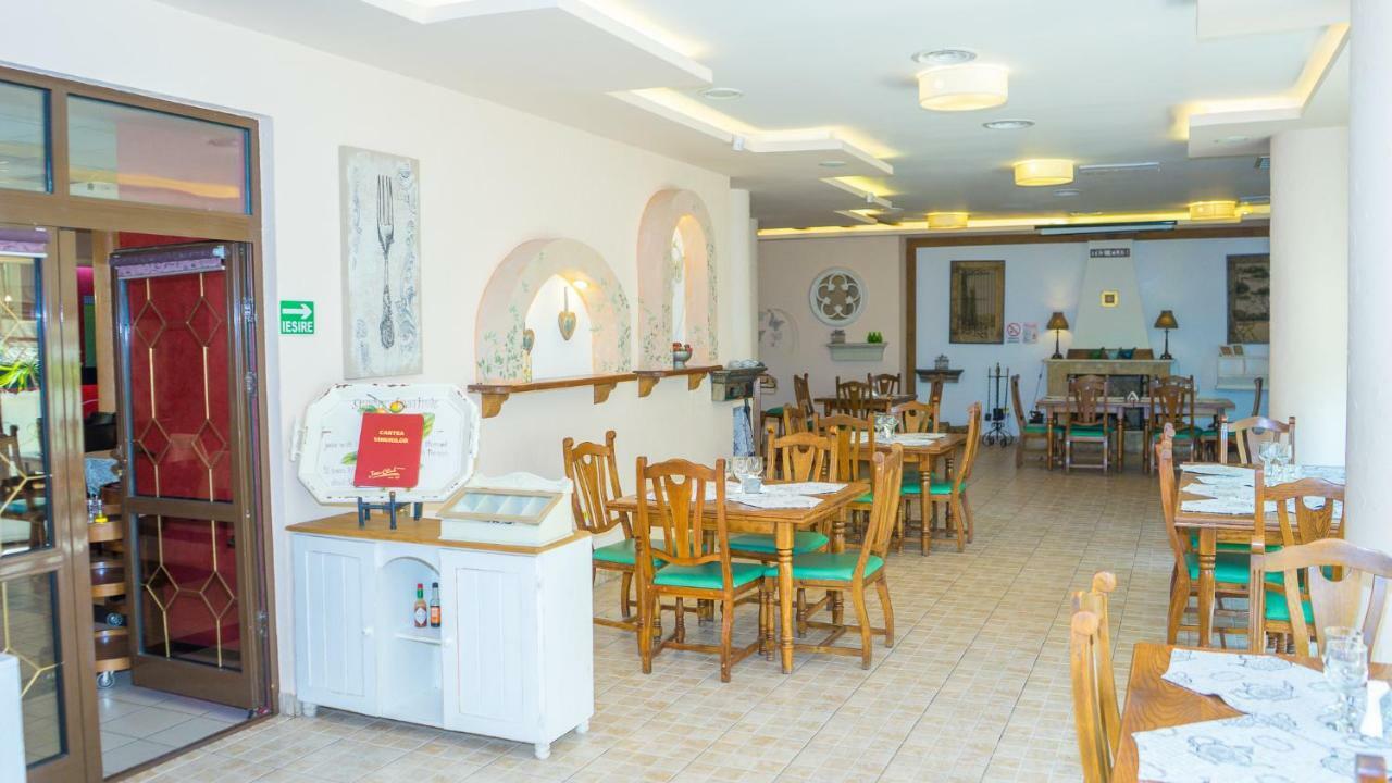 Hotel Tex Club Botoşani Eksteriør bilde