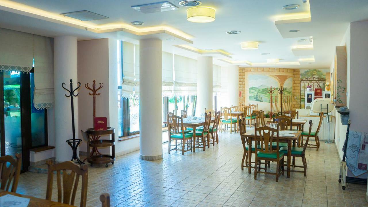 Hotel Tex Club Botoşani Eksteriør bilde