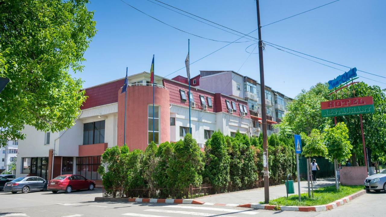 Hotel Tex Club Botoşani Eksteriør bilde