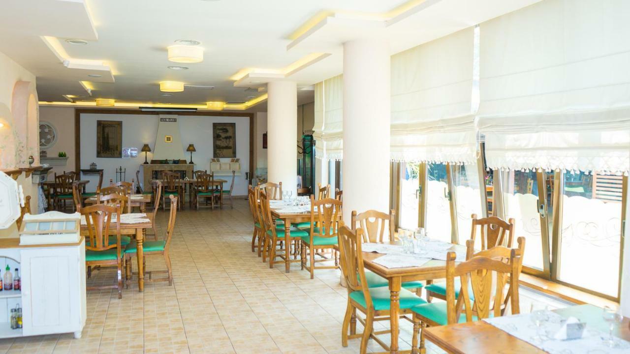 Hotel Tex Club Botoşani Eksteriør bilde